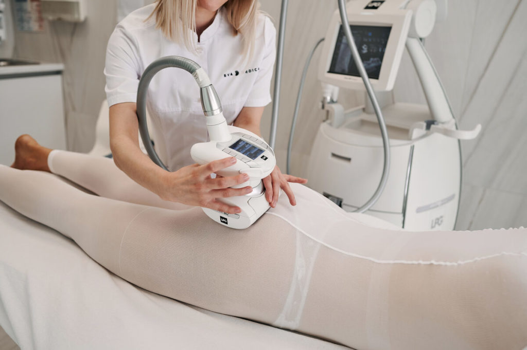 Вакуумное-роликовый массаж LPG